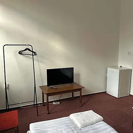 Kolotuk Hotel *
